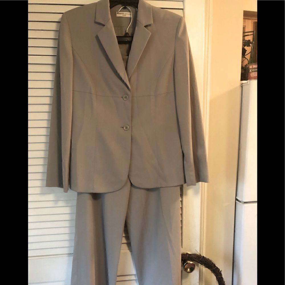 Valerie Separates Two piece pants suit by Valerie separates